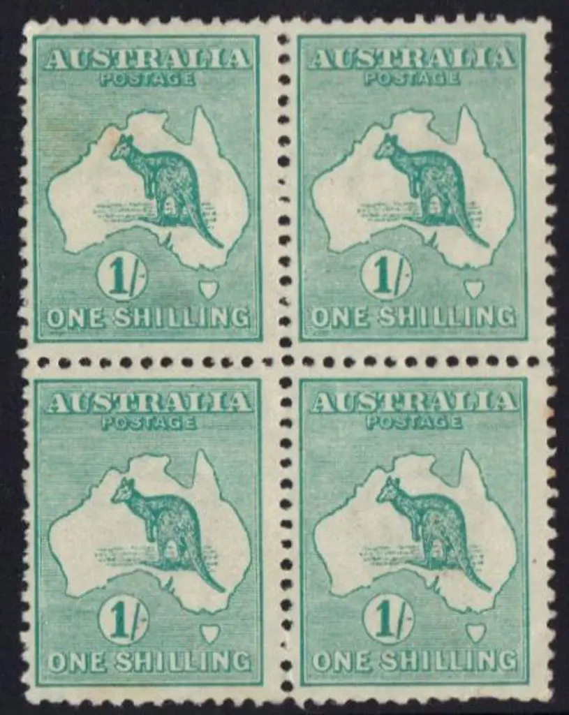 1/- emerald MUH/MLH block of 4 well-centred with ... Image 1++