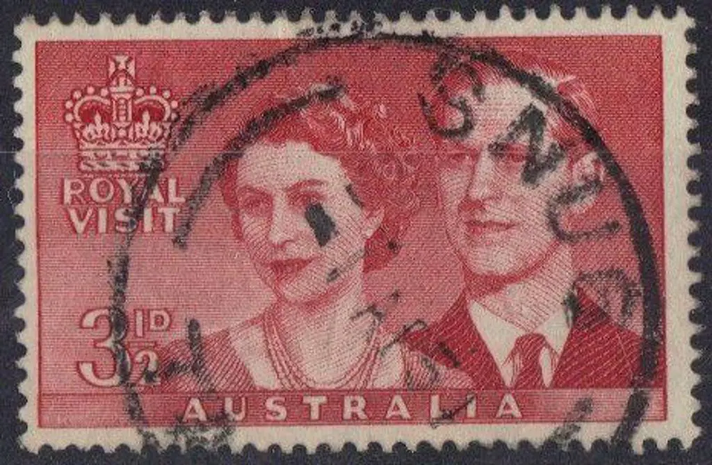 1954 3½d Royal Visit red with "Retouch to Dukes ... Image 1++