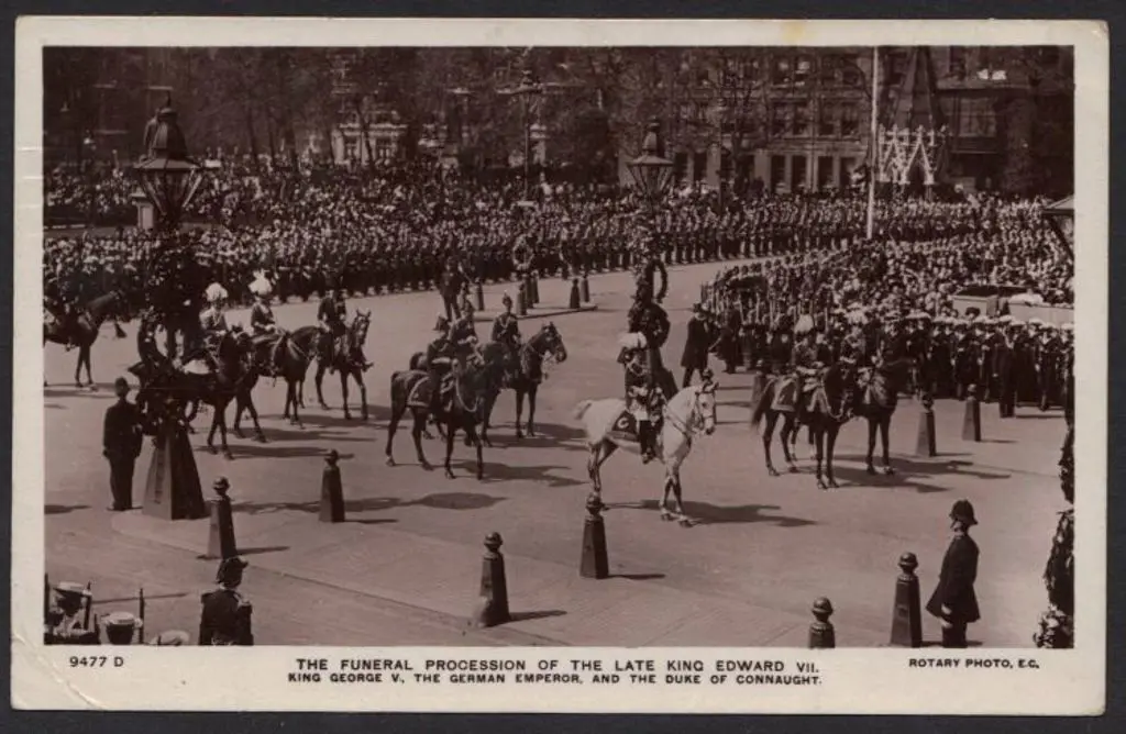 1910 (11th June) postcard depicting "The Funeral ... Image 1++