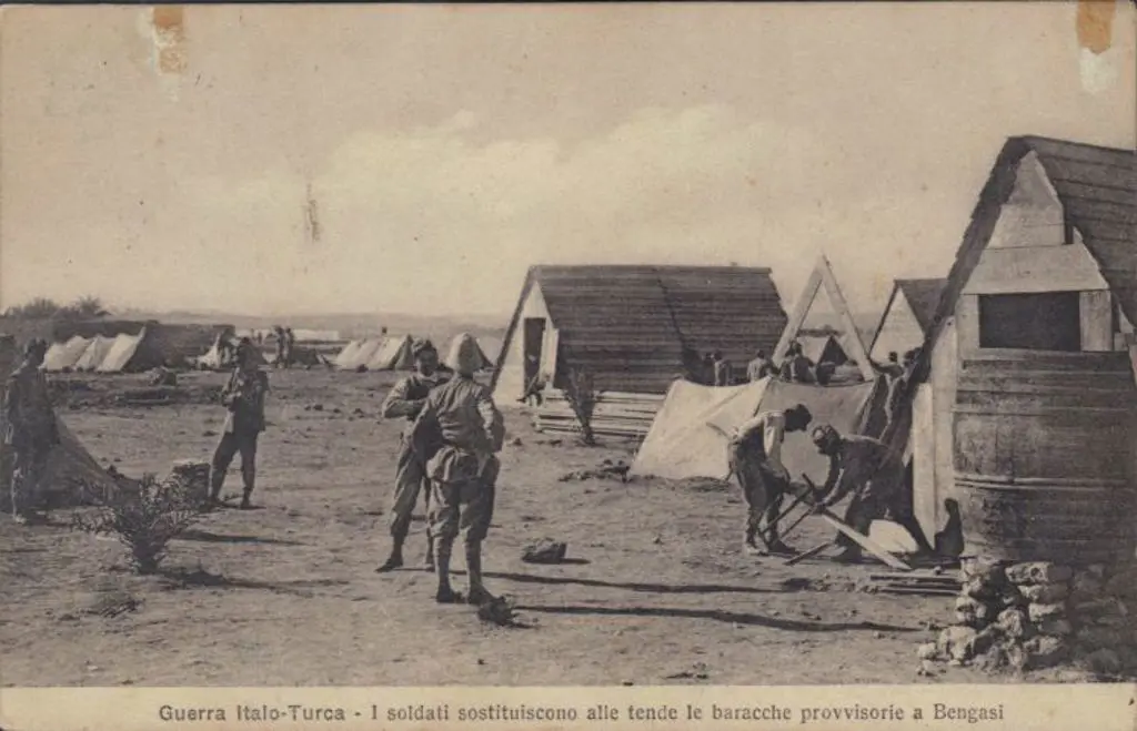 Italy 1912 Postcard showing soldiers working at a ... Image 1++