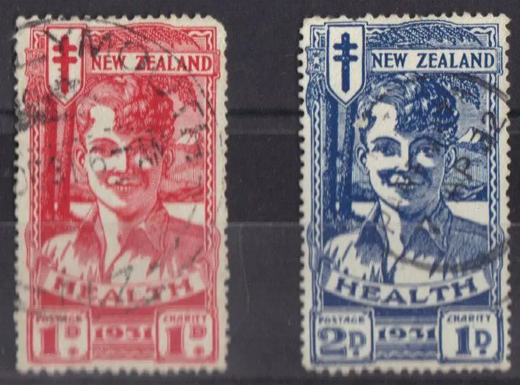 New Zealand 1931 Smiling Boys pair lightly ... Image 1++