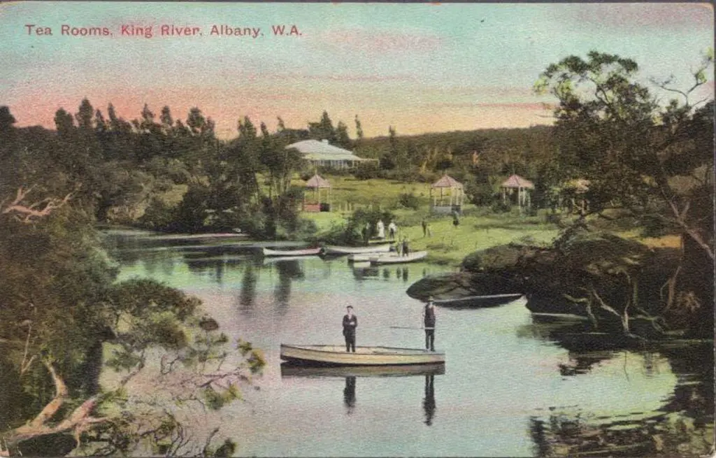 1900's Postcard, colour, showing "Tea Rooms, King ... Image 1++