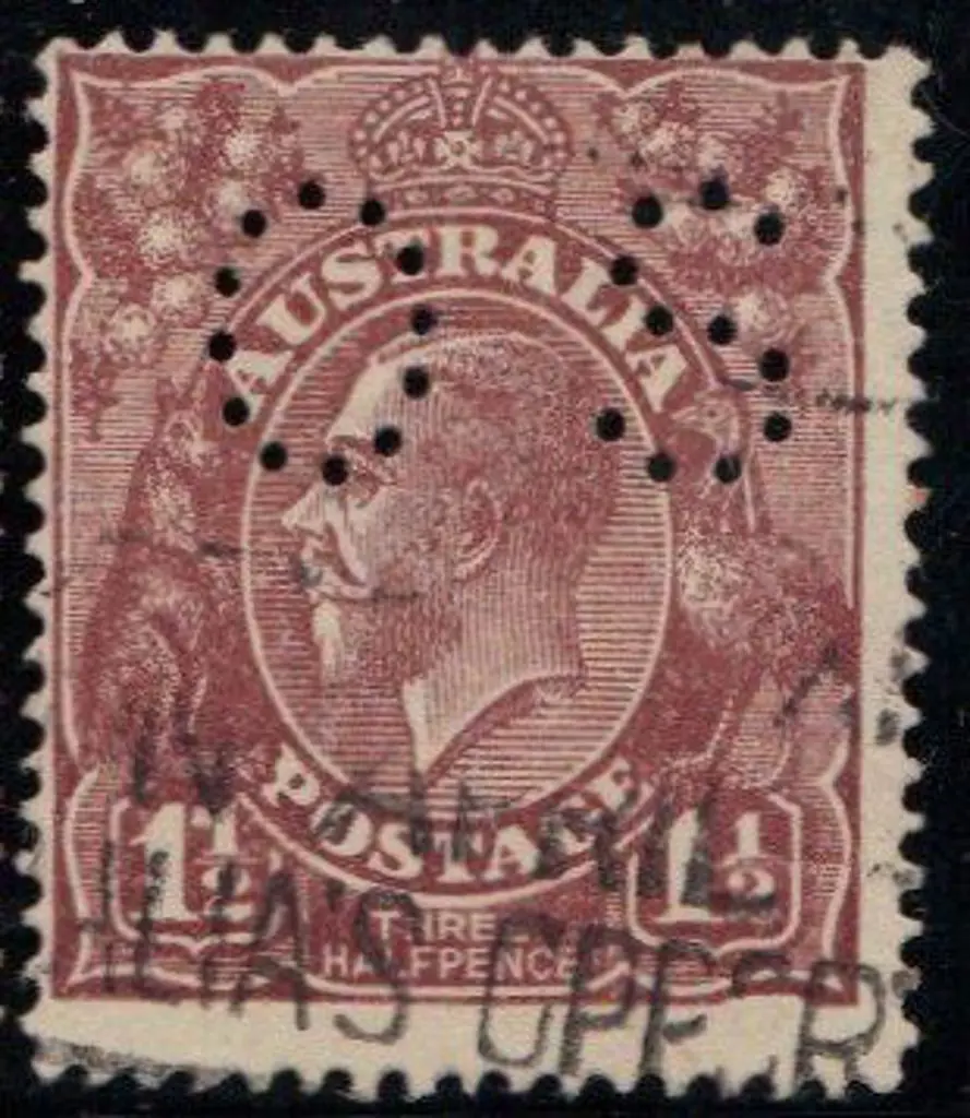 1918/23 1½d brown perfined OS with "Cracked ... Image 1++