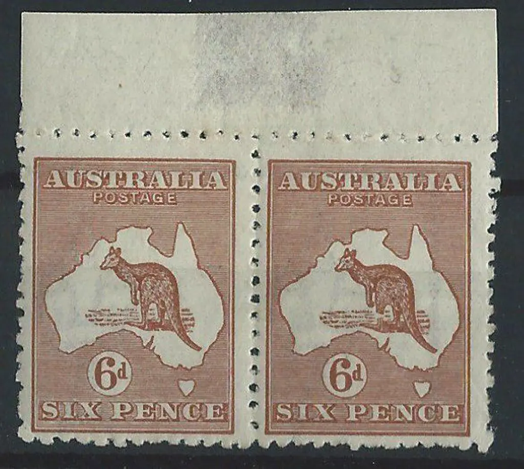 1923-24 New colours 6d chestnut horizontal pair ... Image 1++