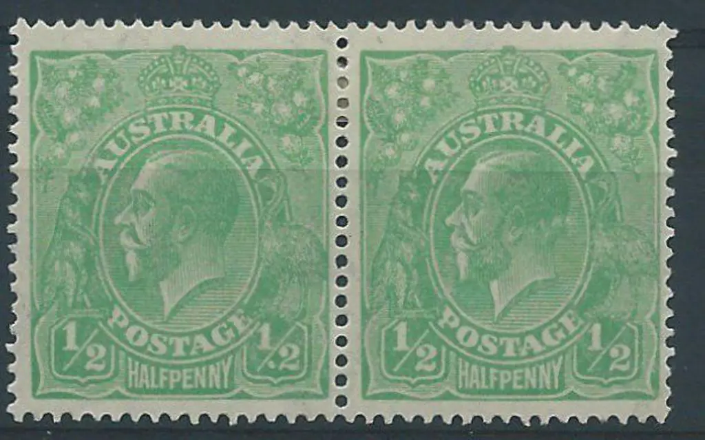 1918-20 Large Mult Perf.14 ½d green pair with "dot ... Image 1++