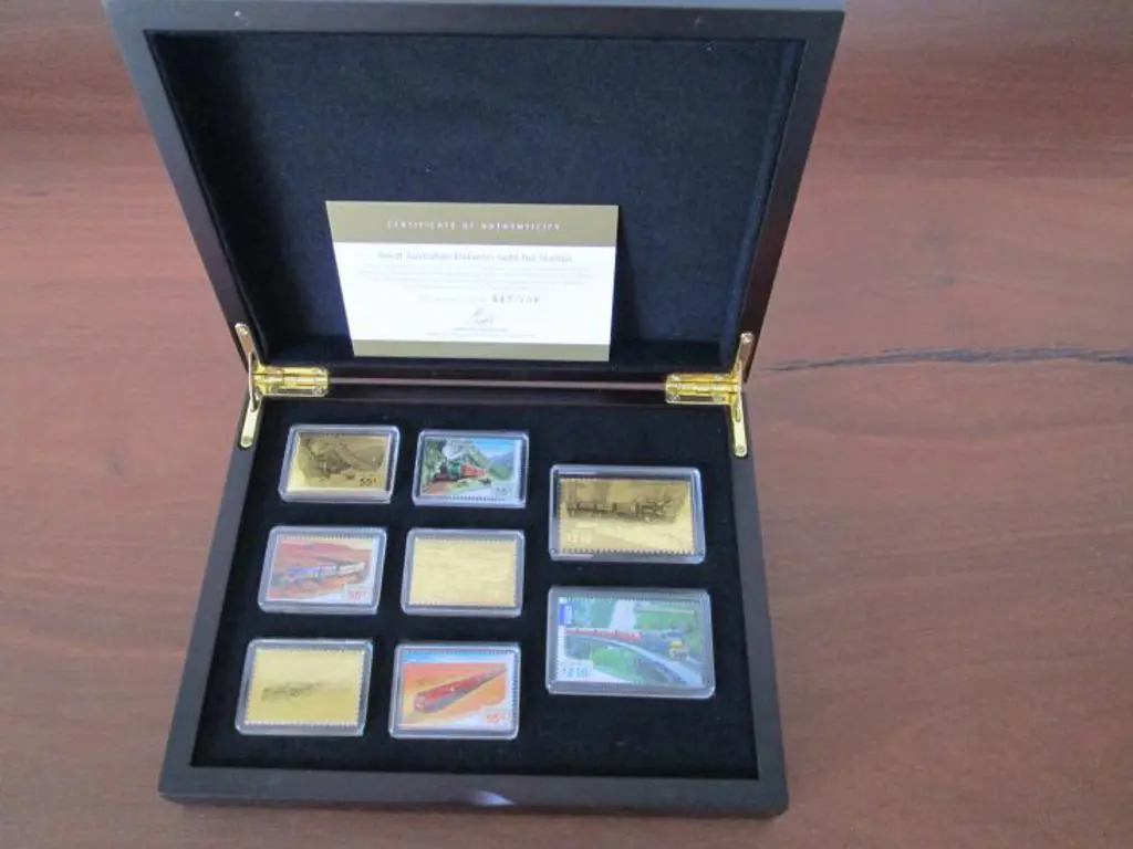 2010 Trains set of 4 incl $2.10 Int Post gold ... Image 1++