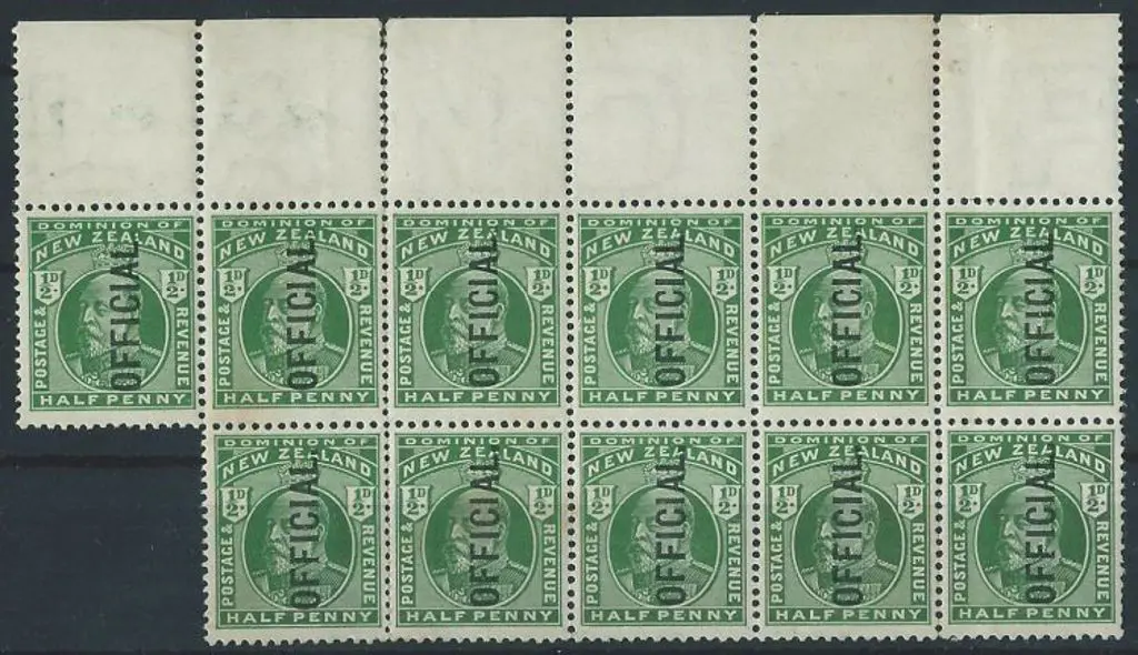 New Zealand 1910 ½d KEVII Official block of 11 (6 ... Image 1++