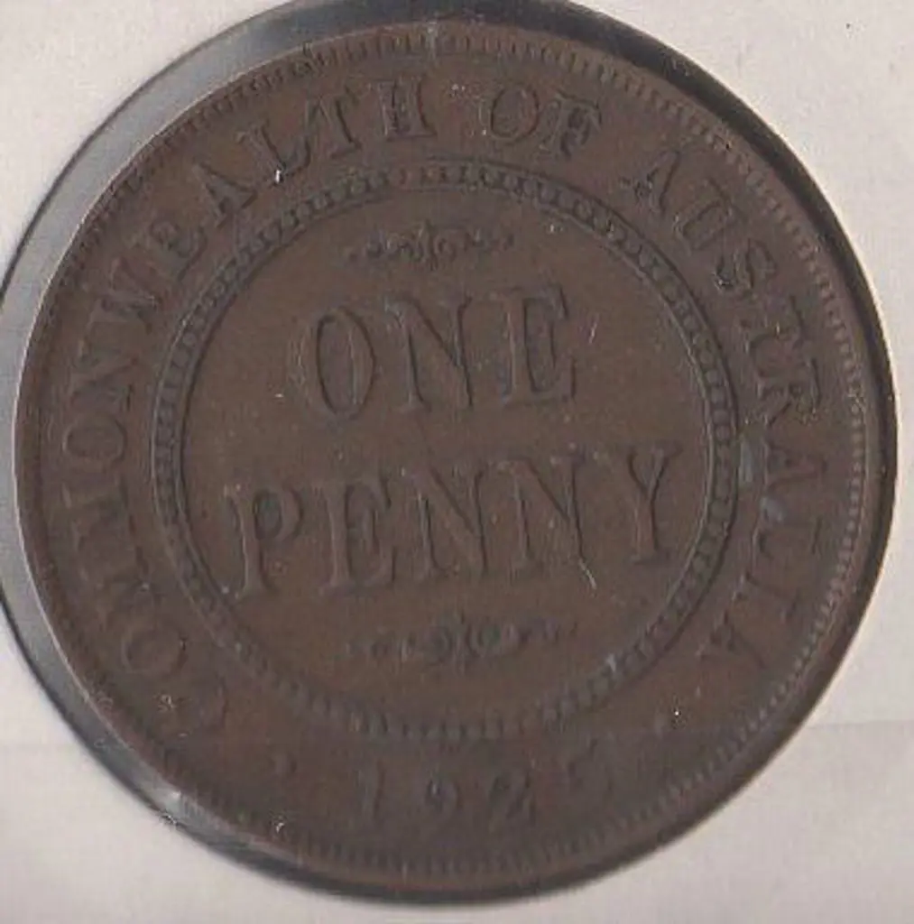 1925 Penny. Australia's second rarest circulated ... Image 1++