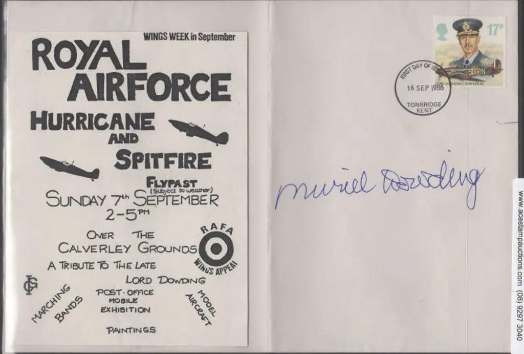 Dowding, Muriel signature on 1986 GB 17p Lord ... Image 1++