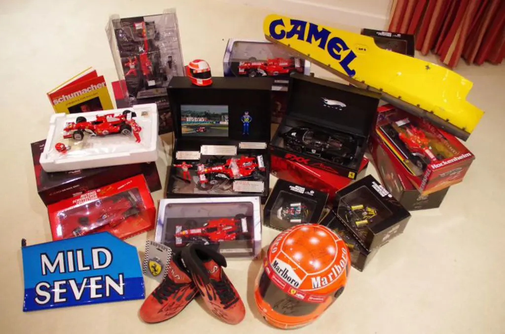 Michael Schumacher Memorabilia & Model Collection. ... Image 1++