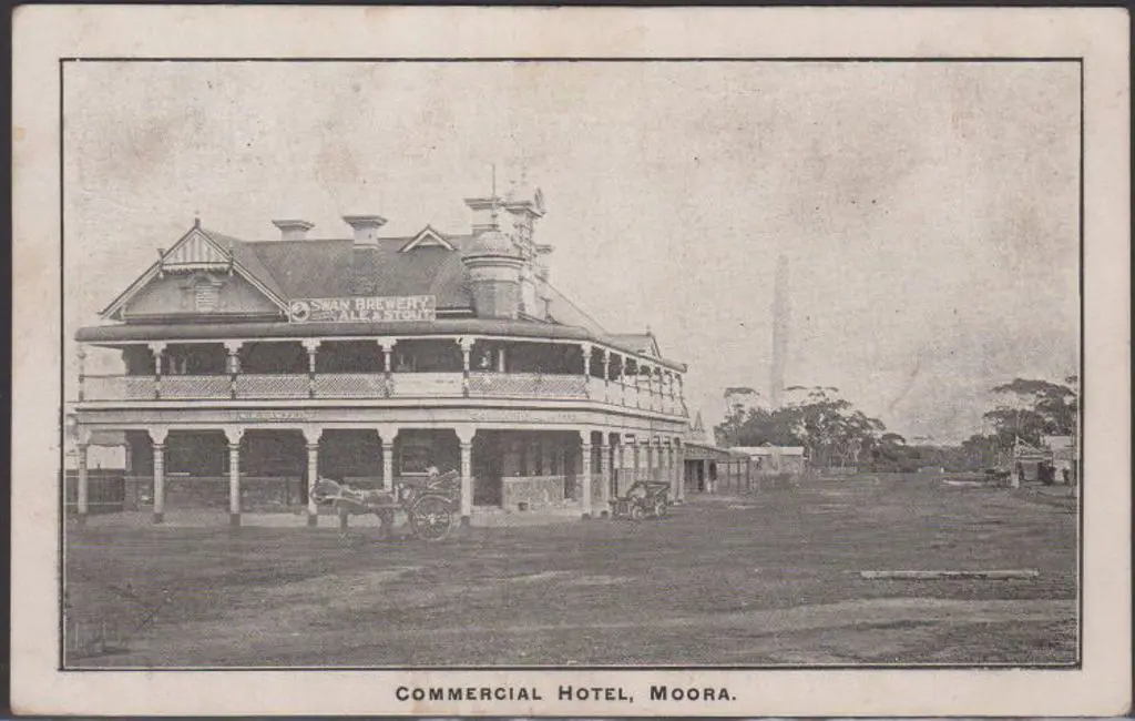 "Commercial Hotel Moora". An anonymous B&W card ... Image 1++