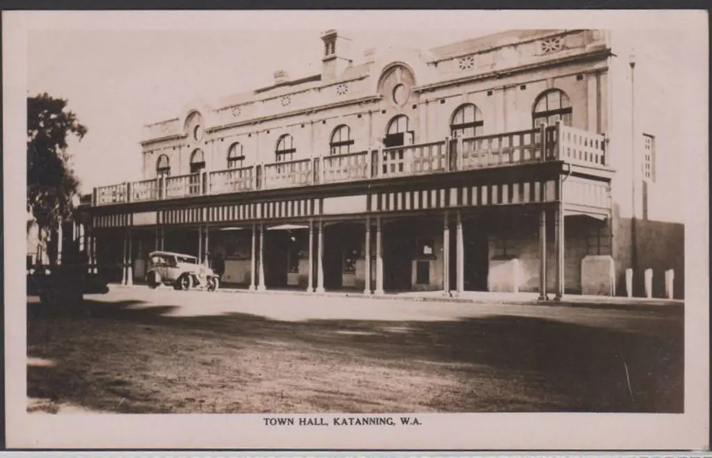 "Town Hall, Katanning, WA" c1940 B&W "Real ... Image 1++