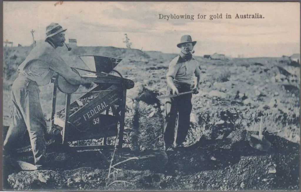 "Dry Blowing for Gold in Australia" (R.H.James, ... Image 1++