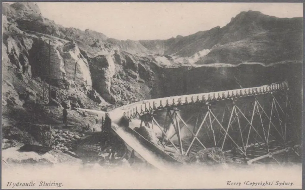"Hydraulic Sluicing" (Kerry) in B&W. Unused but ... Image 1++