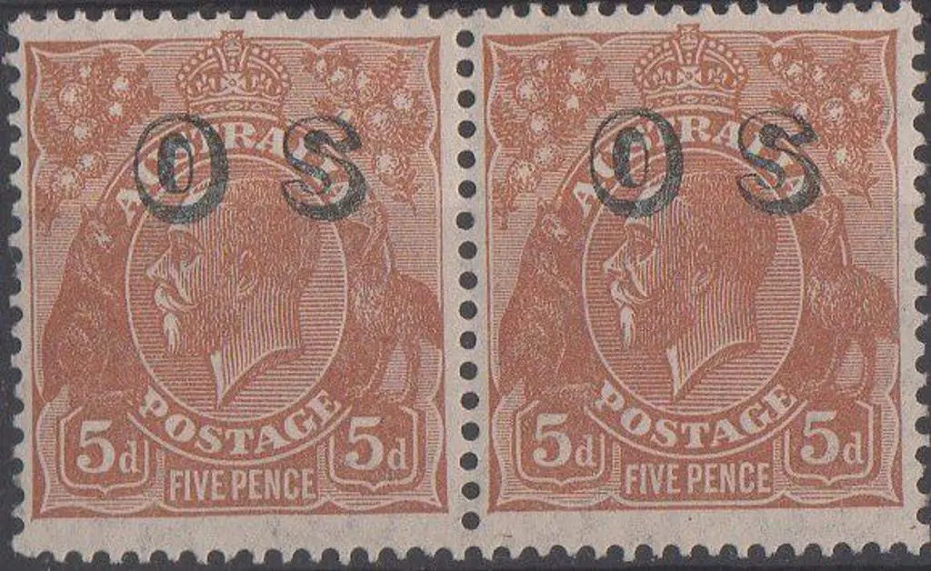 1932/33 5d orange brown KGV ovptd "OS" in ... Image 1++