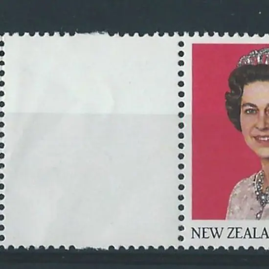 New Zealand 1985 25¢ QEII normal & marginal ...