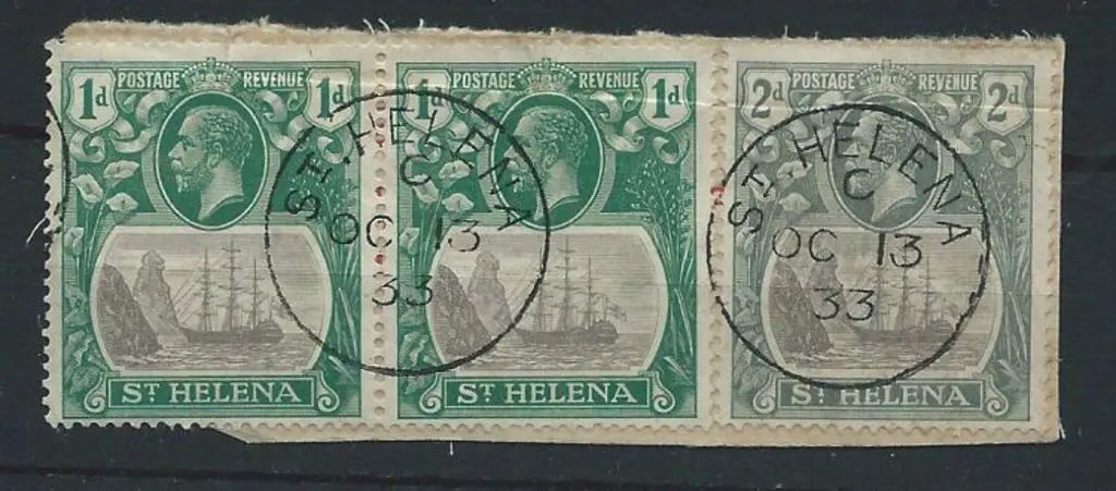 St Helena 1922/37 1d grey & green pair & 2d grey & ... Image 1++