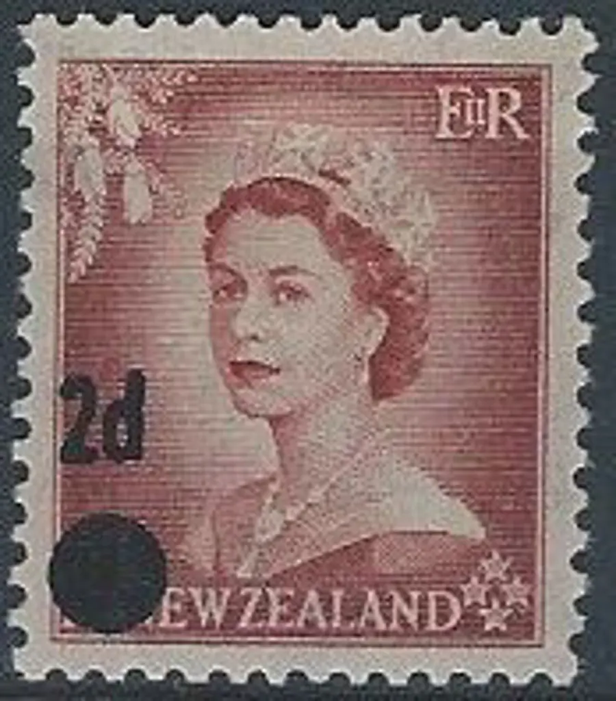 New Zealand 1958 2d on 1½d QEII "stars" error MLH. ... Image 1++