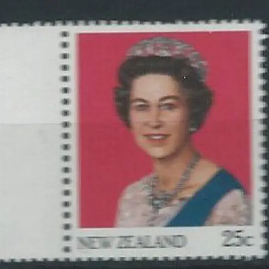 New Zealand 1985 25¢ QEII normal & marginal ...