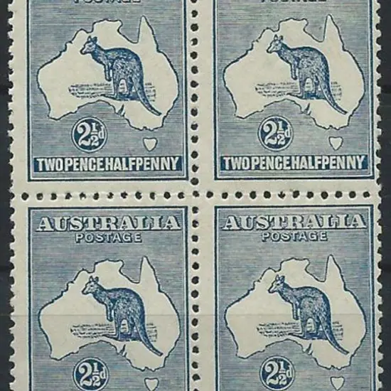 1915-28 3rd wmk  2½d blue block of 4. Centred to ...
