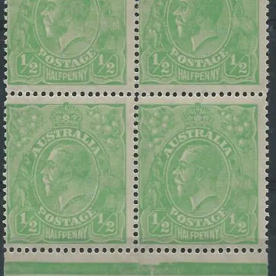 1918-20 Large Mult Perf.14 ½d green block of with ...
