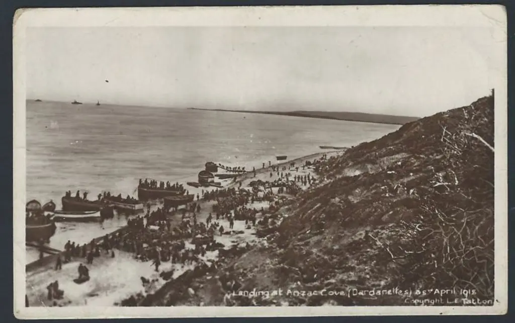 1915 "Landing at Anzac Cove (Dardanelles) 25th ... Image 1++