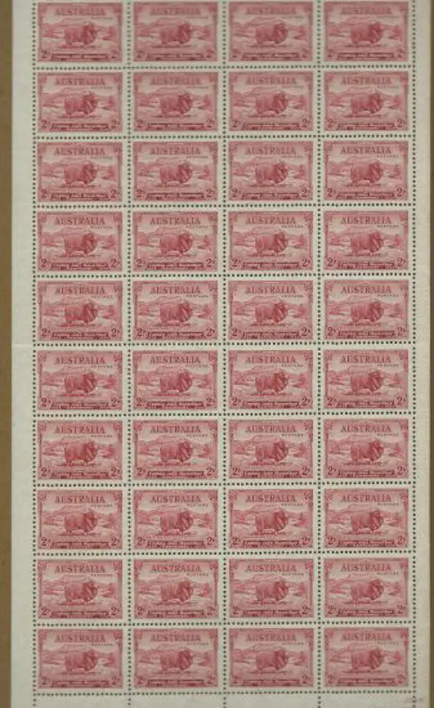 1934 2d Macarthur "light hills" half sheet of 40. ... Image 1++