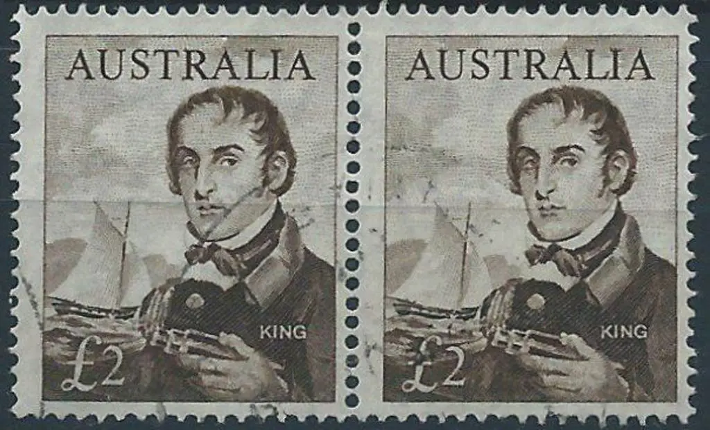 1963/64 £2 navigator-King in F/U horiz pair. SG ... Image 1++