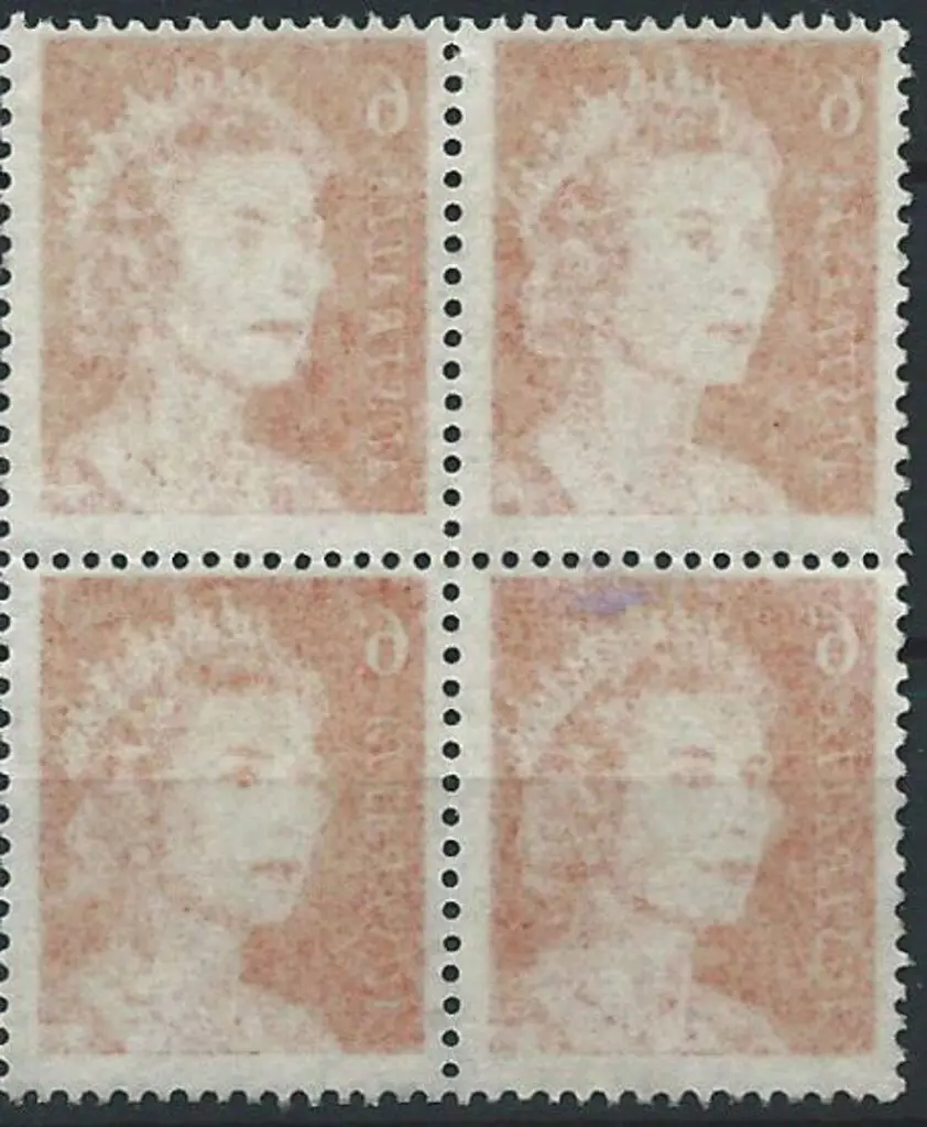 1970 6c orange QEII block of 4 with complete ... Image 1++