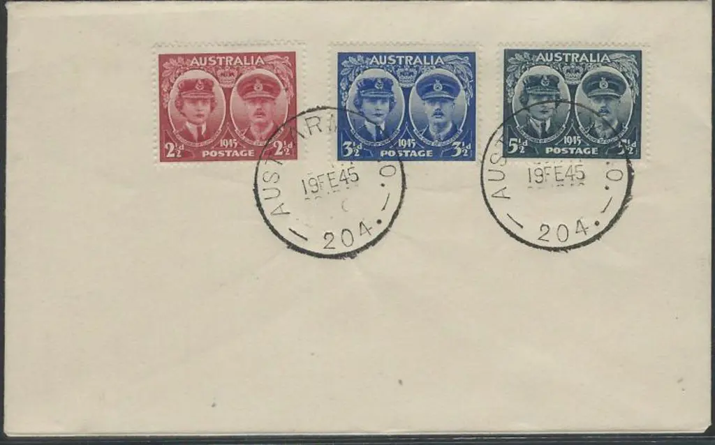 1945 (19th Feb) Gloucester set of 3 on plain cover ... Image 1++