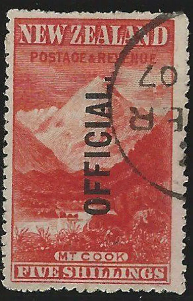 New Zealand 1907/11 5/- deep red ovptd OFFICIAL ... Image 1++