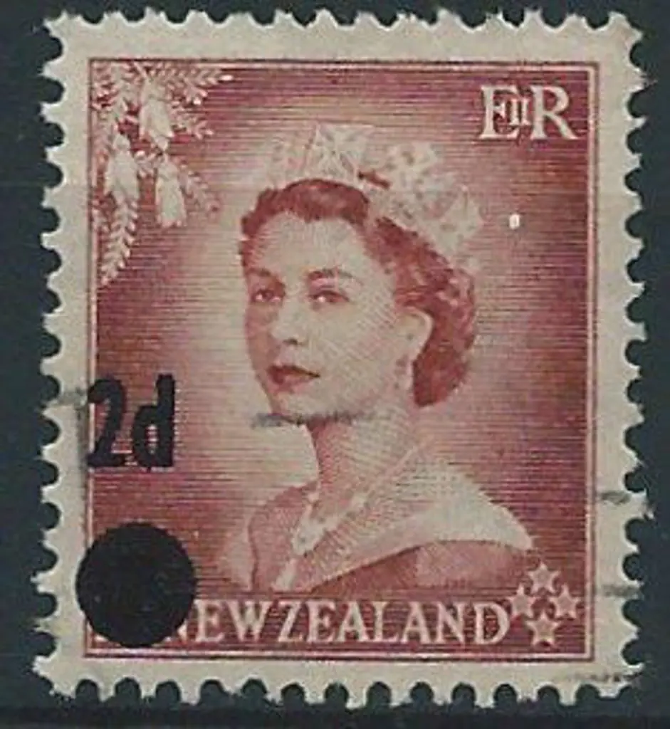 New Zealand 1958 2d on 1½d "stars" error of ... Image 1++