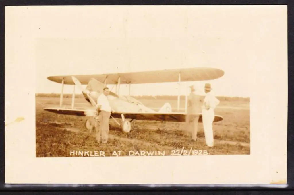 1928 (22nd Feb) Bert Hinkler & his aircraft at ... Image 1++