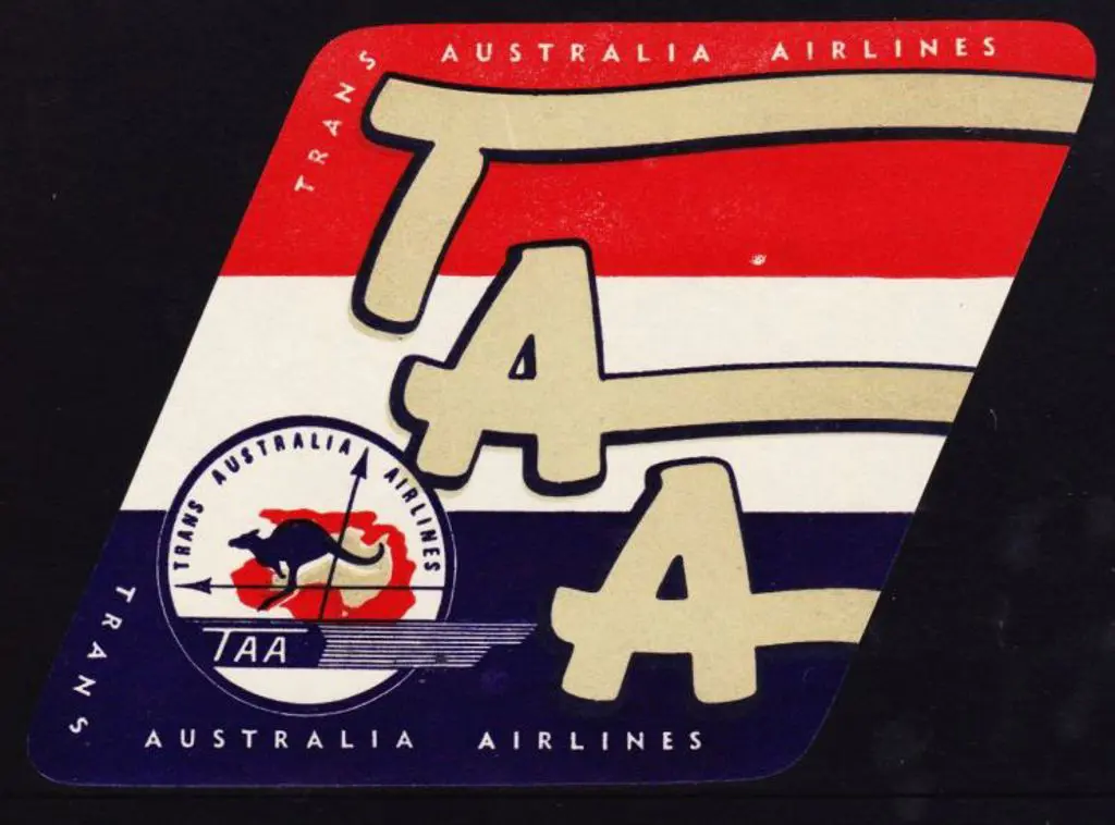 1950's Trans Australian Airlines (TAA) suitcase ... Image 1++