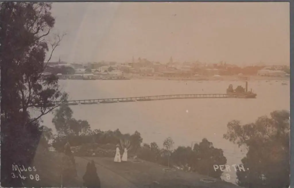 "Perth" b& w "Miles 3.4.08" photographic card. ... Image 1++
