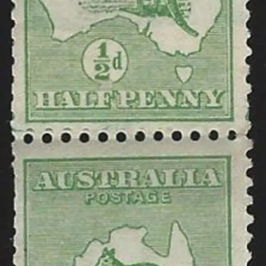 1913 1st wmk ½d green coil pair with join. MUH ...