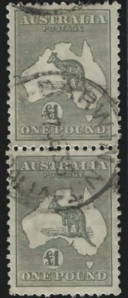 1915-28 3rd wmk £1 grey vertical pair with Darwin7 ... Image 1++