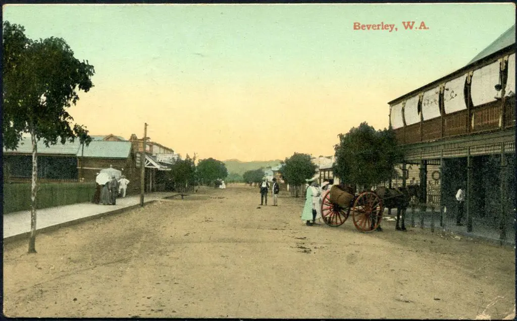 "Beverley, WA" coloured card addressed ... Image 1++
