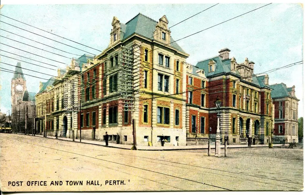 "Post Office and Town Hall, Perth". ... Image 1++