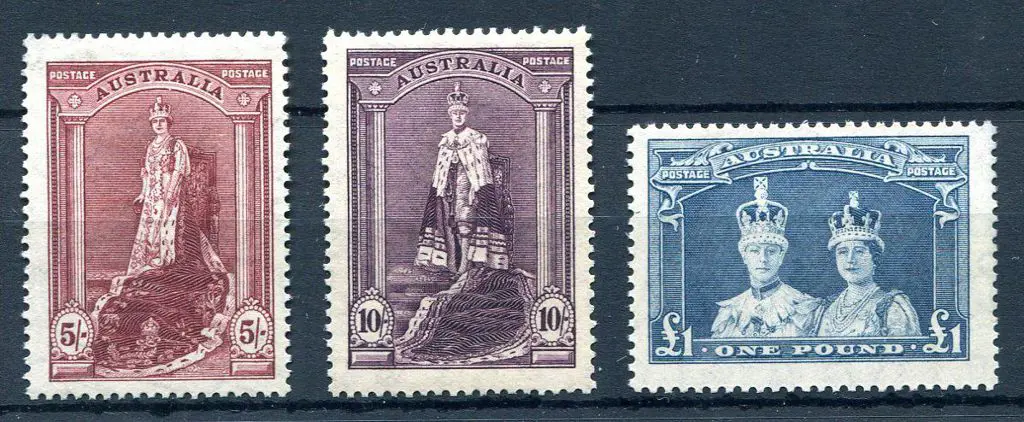1937/48 Robes set of 3 on thin paper. Fresh MUH ... Image 1++