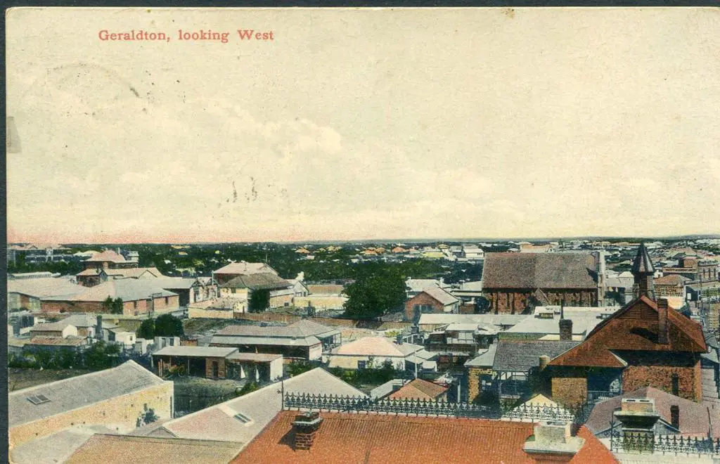 "Geraldton, looking West" coloured Snells card ... Image 1++