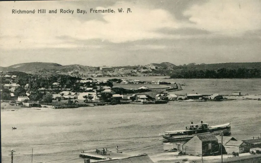 "Richmond Hill and Rocky Bay, Fremantle, W.A." ... Image 1++