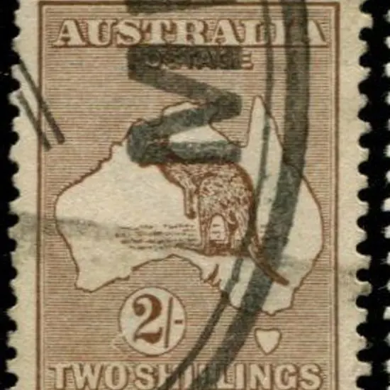 1915/28 3rd wmk 2/- brown with "white dog leg flaw ...