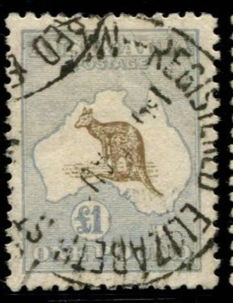 1915/28 3rd wmk £1 light brown & pale blue with ... Image 1++