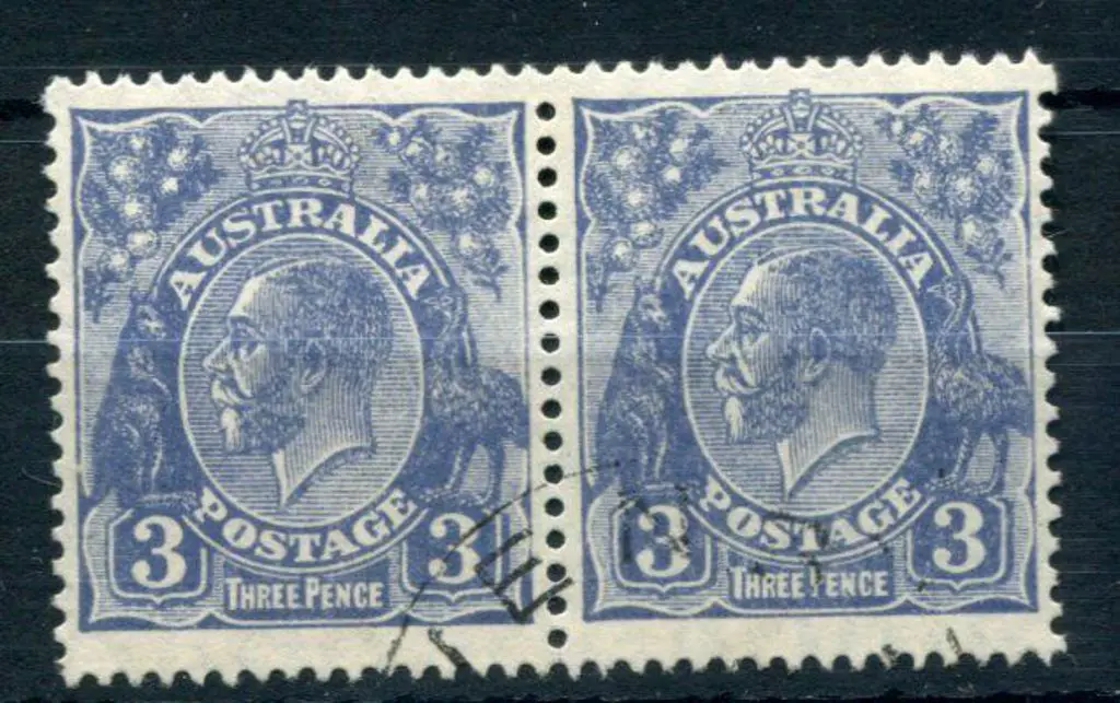 2d blue, Die II pair with "retouched "st" of ... Image 1++