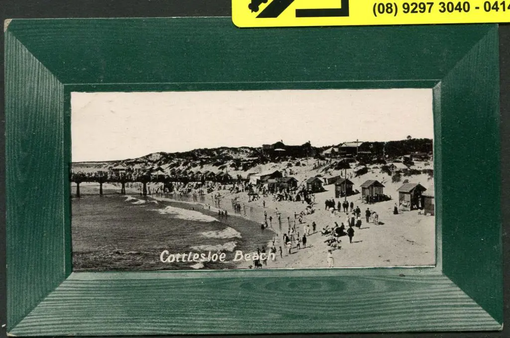 "Cottesloe Beach" in b&w within a wide green ... Image 1++