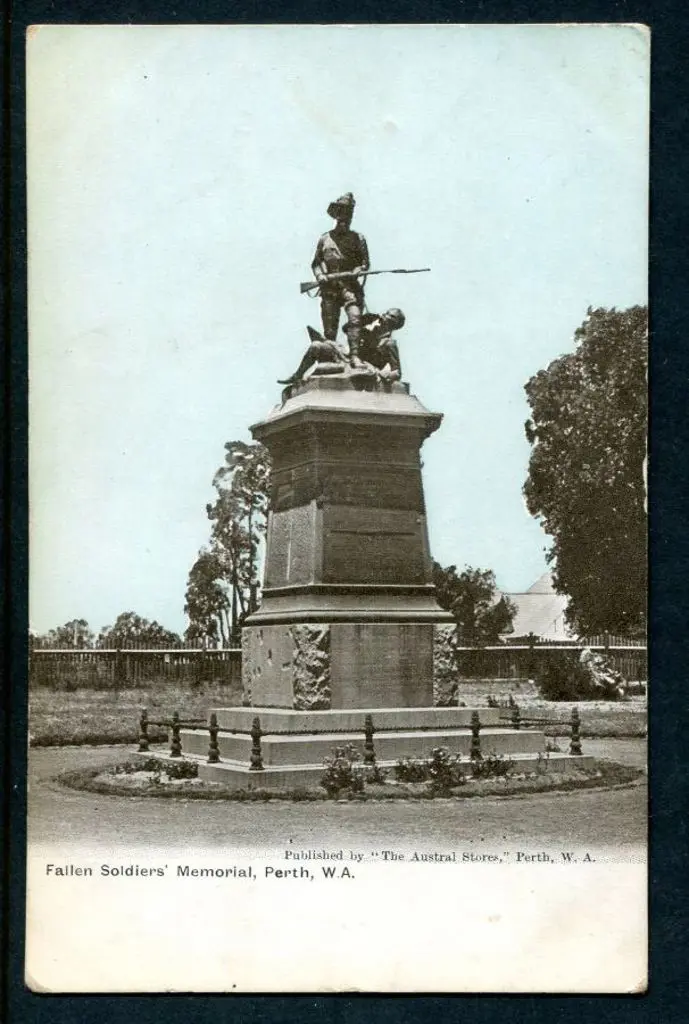 "Fallen Soldiers' Memorial, Perth, WA" b&w & blue. ... Image 1++