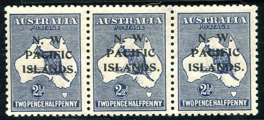 1918/23 2½d indigo, fifth setting, strip of 3 with ... Image 1++