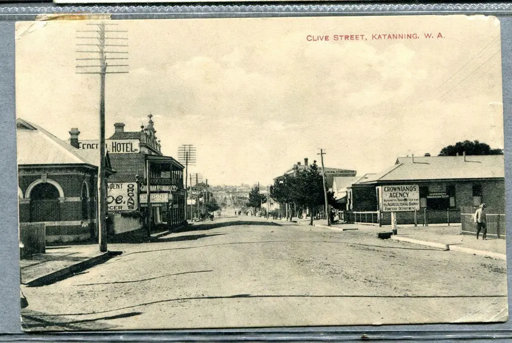 "Clive St, Katanning, WA" with a very different ... Image 1++