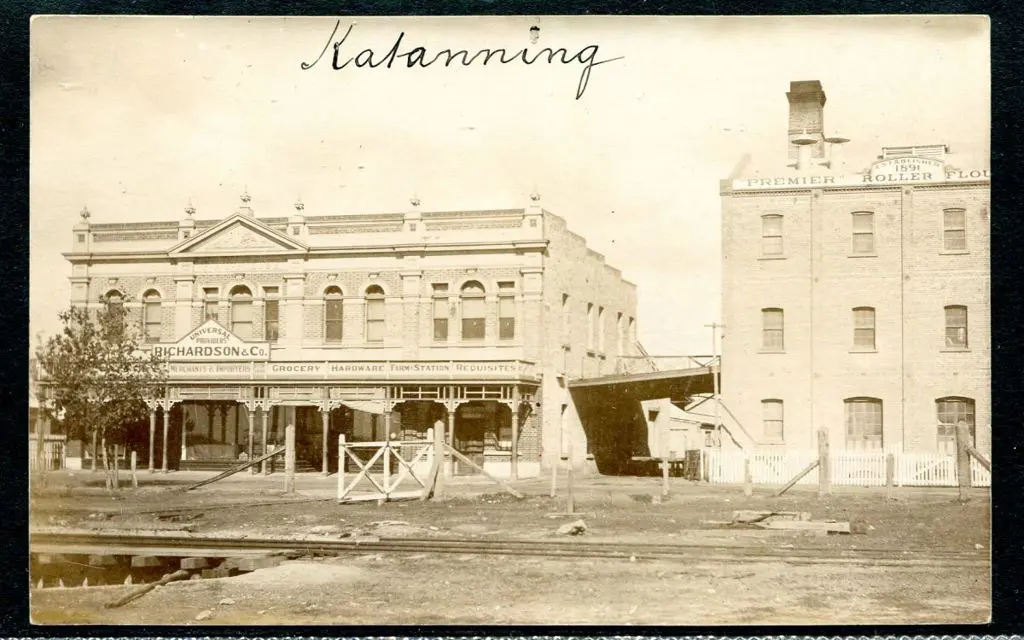 "Katanning" in m/s on this untitled b&w divided ... Image 1++
